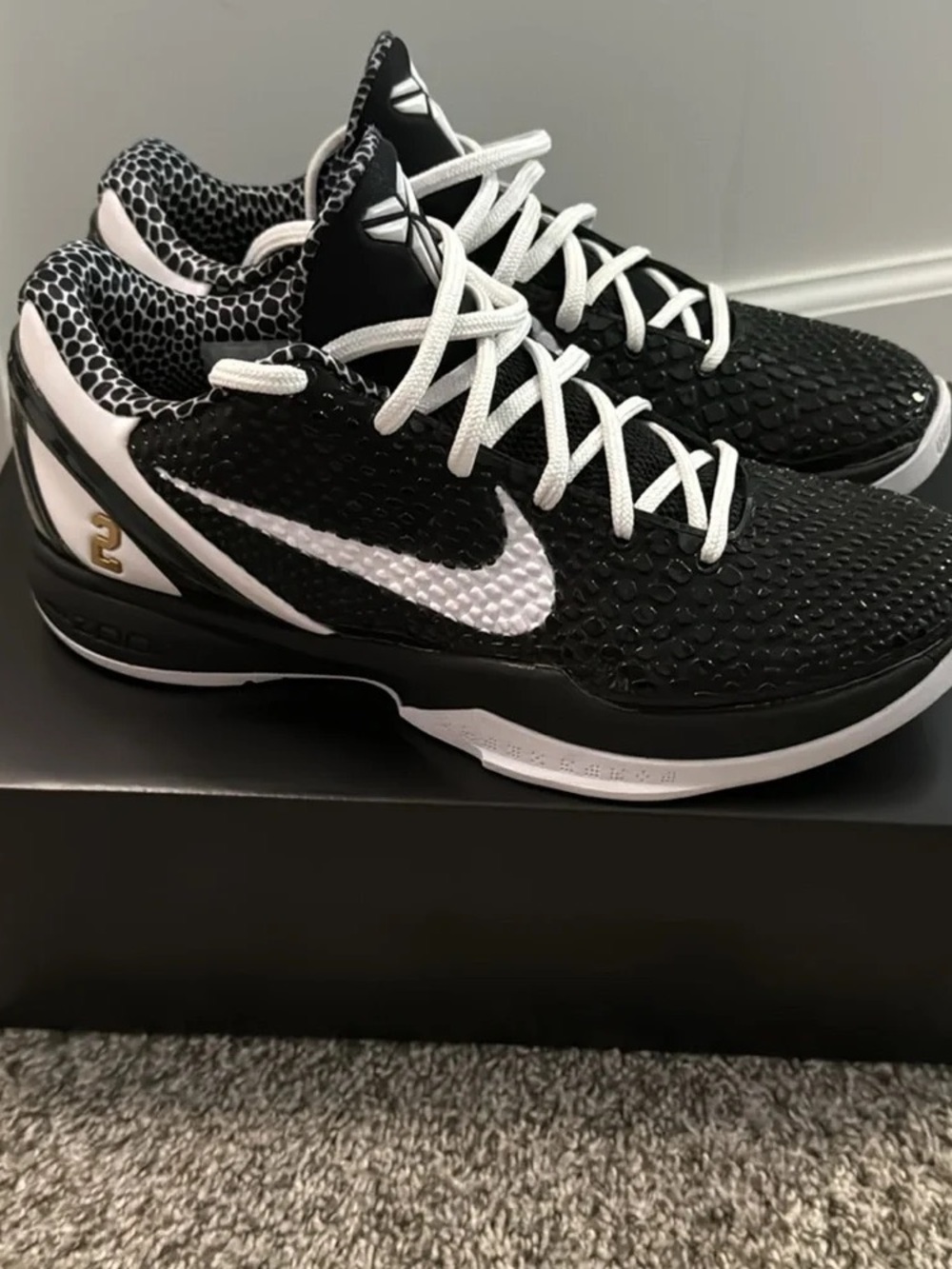 Nike Black & White Low-Top Basketball Sneakers